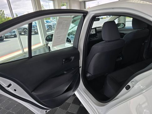 Used 2026 Toyota Corolla LE FWD image 34