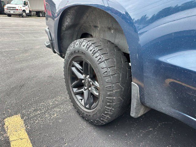 Used 2019 Chevrolet Silverado 1500 LT Trail Boss AWD/4WD image 9