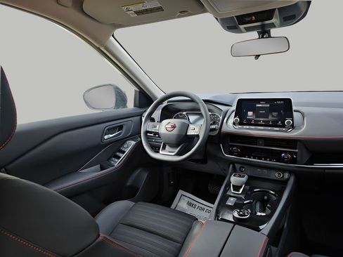 New 2026 Nissan Rogue SV AWD/4WD image 9
