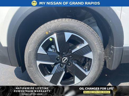 New 2026 Nissan Kicks SV w/ Cold Weather Package AWD/4WD image 9