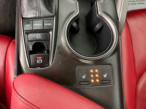 Used 2022 Toyota Camry XSE w/ Navigation Package FWD image 11