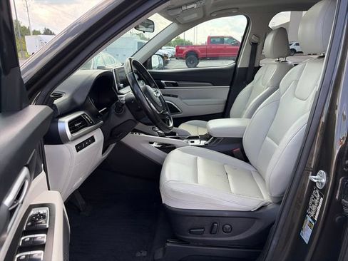 Used 2020 Kia Telluride S FWD image 14