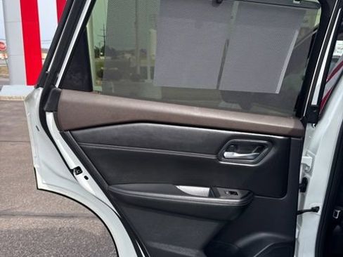 Certified 2023 Nissan Rogue SV w/ SV Premium B Package image 12