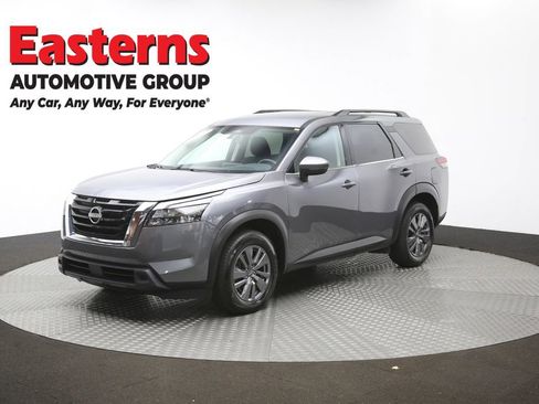 Used 2025 Nissan Pathfinder SV FWD image 56