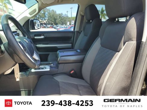 Used 2017 Toyota Tundra SR5 w/ SR5 Upgrade Package AWD/4WD image 19