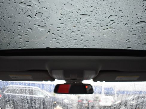 Used 2011 Mercedes-Benz E 350 Sedan image 20