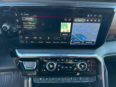 Used 2024 GMC Sierra 2500 Denali Ultimate image 25