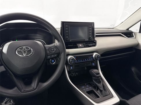 Certified 2022 Toyota RAV4 XLE image 30
