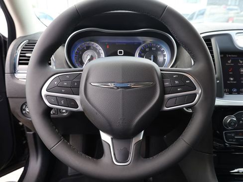 Used 2023 Chrysler 300 Touring L RWD image 32