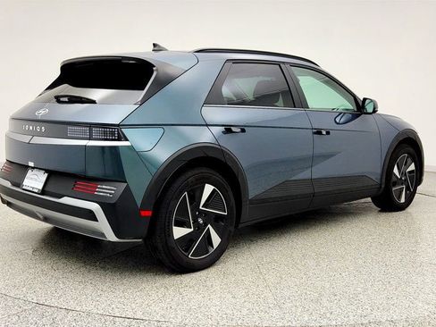 Used 2025 Hyundai Ioniq 5 SEL image 5