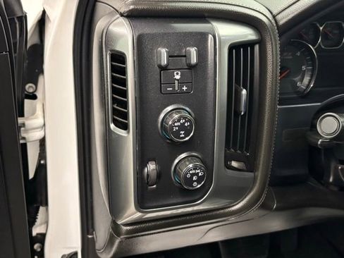 Used 2015 Chevrolet Silverado 1500 LTZ Z71 w/ LTZ Plus Package AWD/4WD image 17