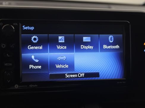 Used 2018 Toyota C-HR XLE FWD image 29