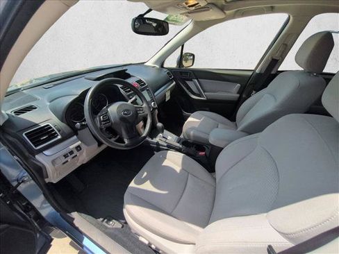 Used 2016 Subaru Forester 2.5i Premium w/ All-Weather Package AWD/4WD image 9