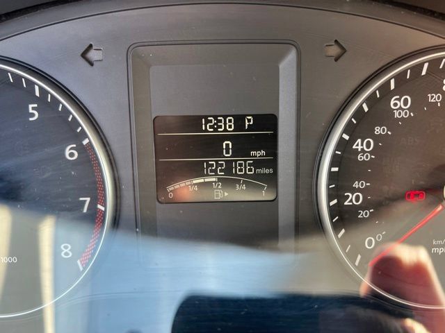 Used 2014 Volkswagen Jetta SE FWD image 12