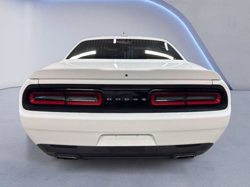 Used 2018 Dodge Challenger SXT Plus RWD image 6