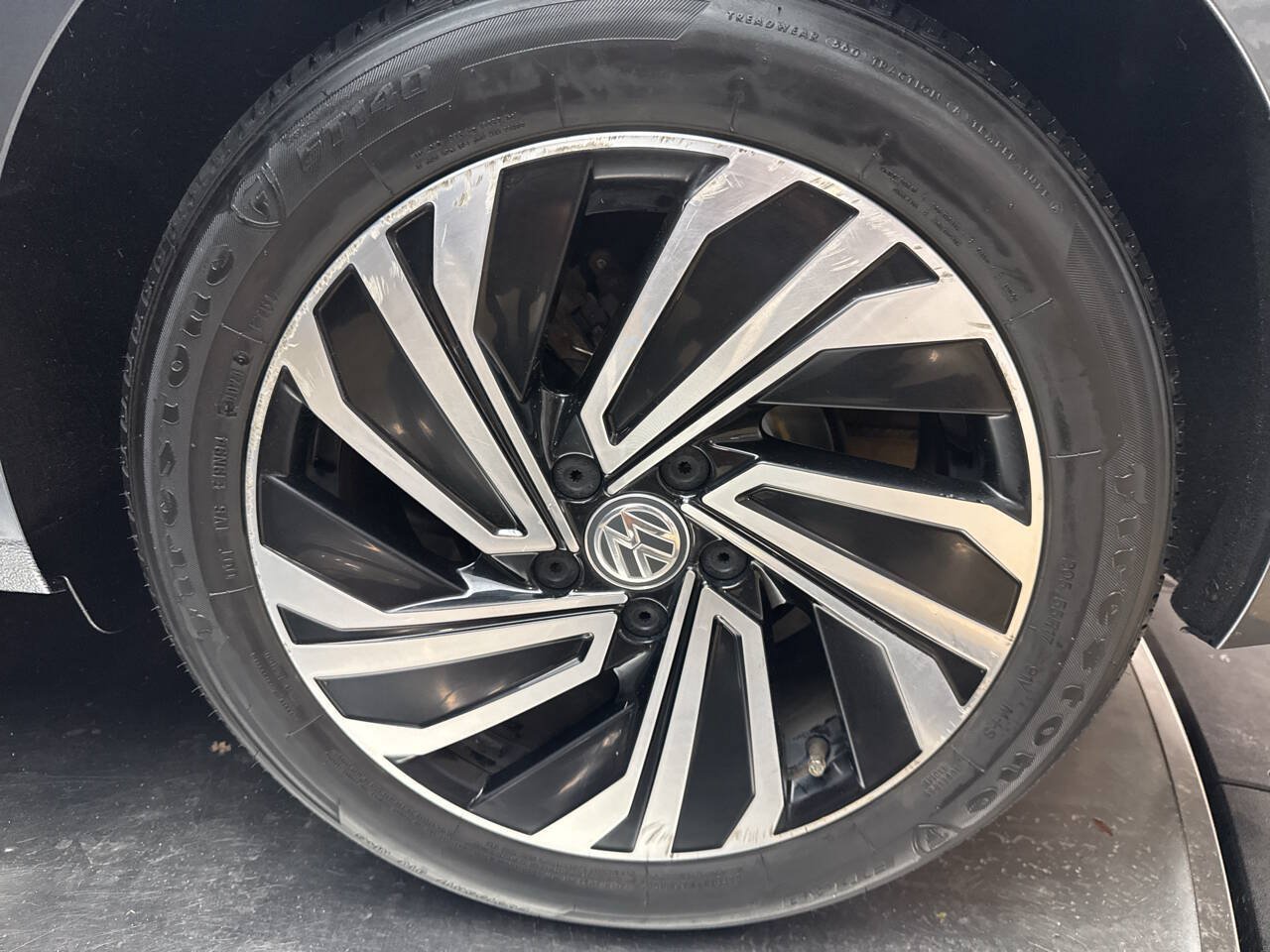 Used 2020 Volkswagen Jetta SEL Premium FWD image 34