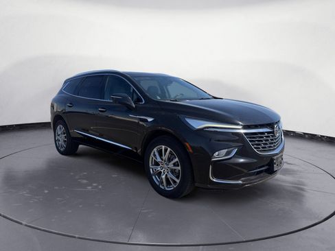 Used 2023 Buick Enclave Essence w/ Experience Buick Package FWD image 9