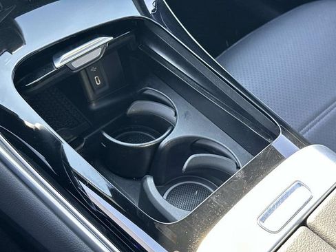 Certified 2025 Mercedes-Benz GLC 300 4MATIC image 31