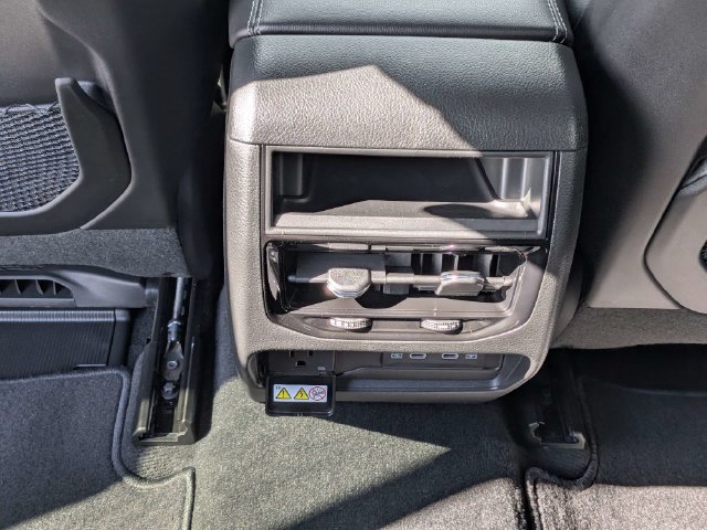 New 2027 Jeep Grand Cherokee Altitude AWD/4WD image 17