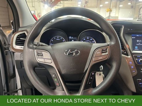 Used 2017 Hyundai Santa Fe SE image 22