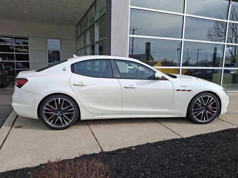 Used 2021 Maserati Ghibli Trofeo RWD image 7