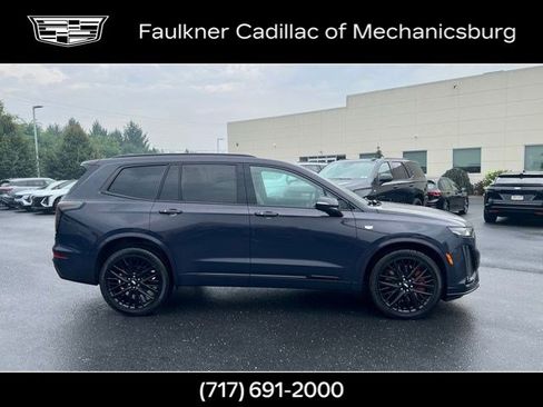 Used 2024 Cadillac XT6 Sport w/ LPO, ONYX Package AWD/4WD image 4