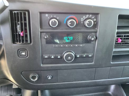 Used 2012 GMC Savana 2500 RWD image 37