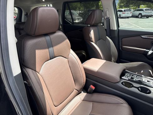 Certified 2025 Honda Pilot Elite image 33