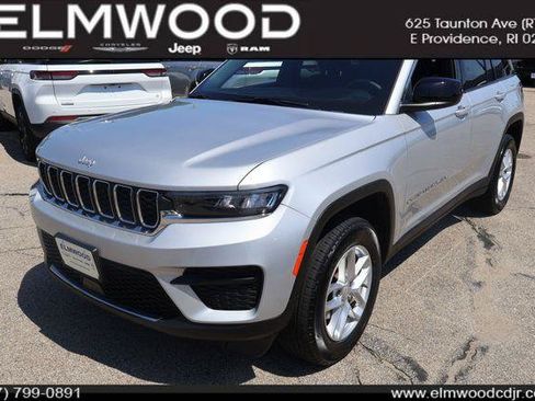 Certified 2025 Jeep Grand Cherokee Laredo X AWD/4WD image 1
