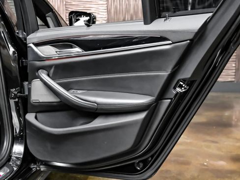 Used 2017 BMW 540i RWD image 48