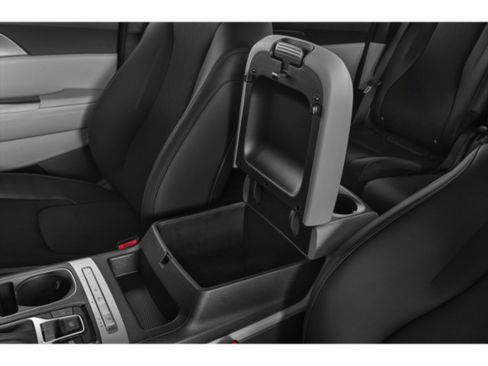 Used 2023 Kia Carnival LX FWD image 11