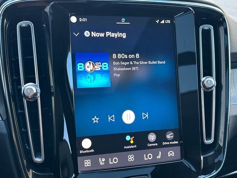 Certified 2023 Volvo XC40 B5 Plus w/ Protection Package Premier image 20