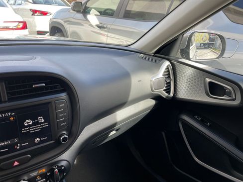 Used 2025 Kia Soul LX w/ LX Technology Package image 33