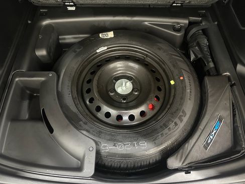 Used 2023 Jeep Grand Cherokee 4WD 4xe image 35