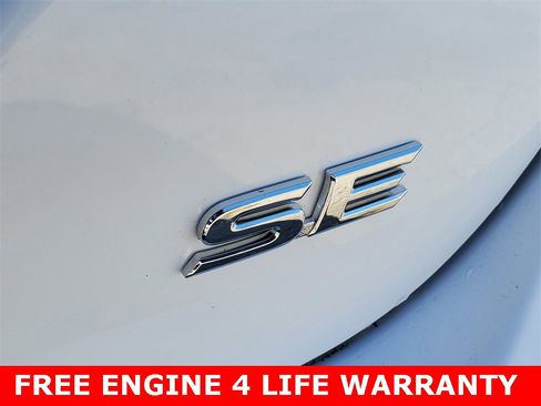 Used 2023 Toyota Camry SE image 27