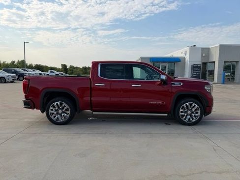 Used 2024 GMC Sierra 1500 Denali w/ Denali Reserve Package AWD/4WD image 2