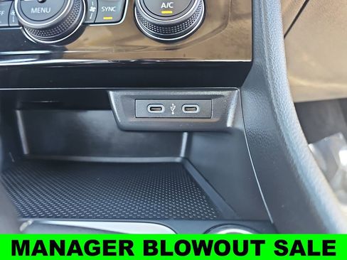Used 2024 Volkswagen Jetta SE FWD image 24