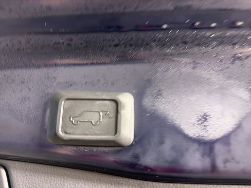 Used 2020 Toyota RAV4 XLE image 20