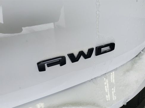 Used 2023 GMC Terrain SLT w/ Elevation Edition image 30