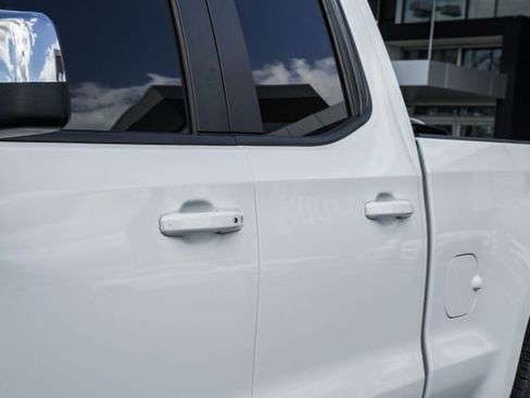 Used 2023 Chevrolet Silverado 1500 LT AWD/4WD image 15