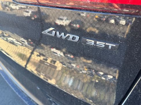 Used 2025 Genesis GV70 3.5T Sport w/ Sport Prestige Package image 11