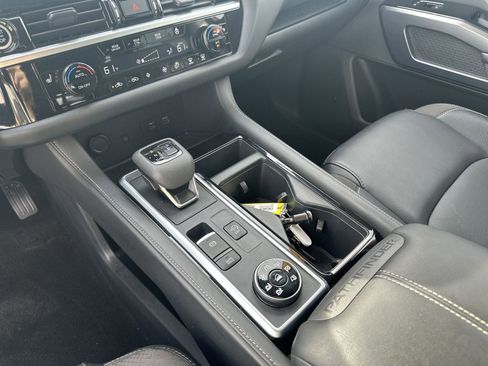 Certified 2024 Nissan Pathfinder SL image 27