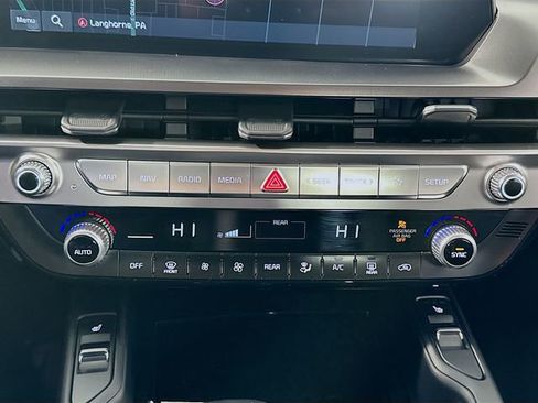 Used 2024 Kia Telluride S image 14