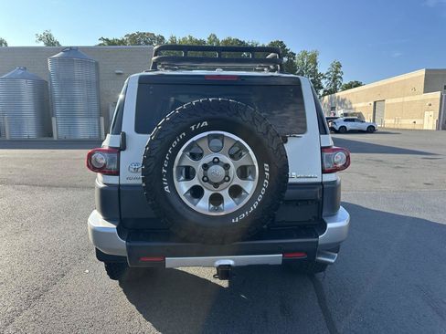 Used 2012 Toyota FJ Cruiser 4WD w/ Upgrade Pkg image 7