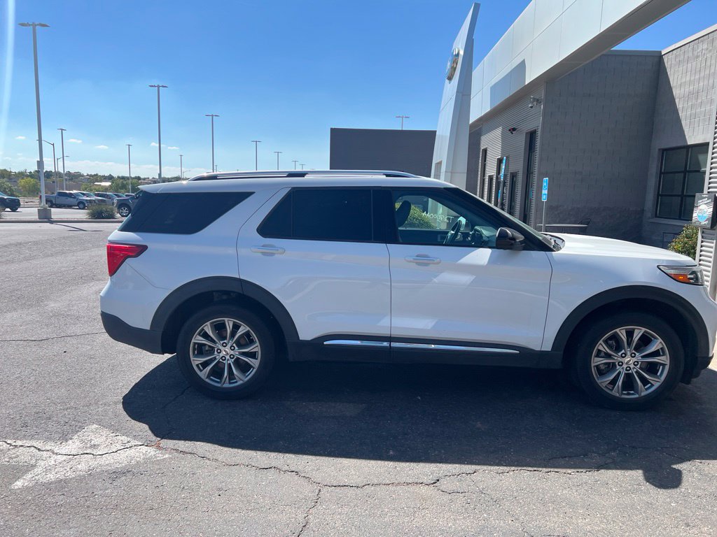 Used 2022 Ford Explorer Limited AWD/4WD image 9