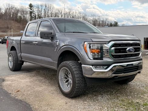 Used 2022 Ford F150 XLT w/ Equipment Group 302A High image 5