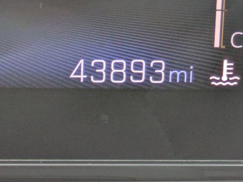 Used 2024 Chevrolet Trax LT w/ Driver Confidence Package image 29