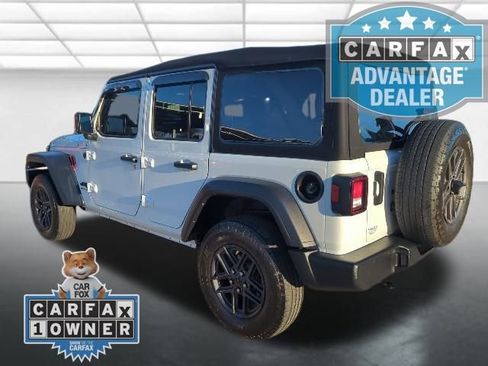 Used 2024 Jeep Wrangler Sport S image 2