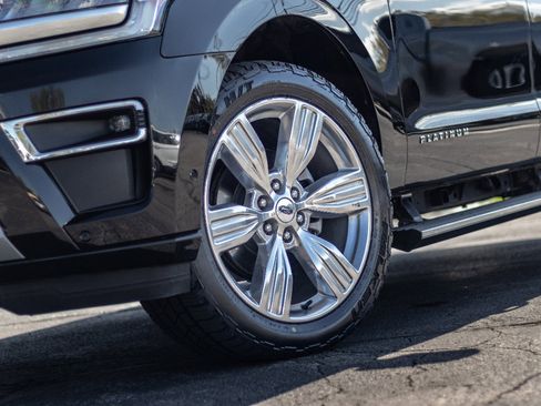 Certified 2024 Ford Expedition Platinum AWD/4WD image 2