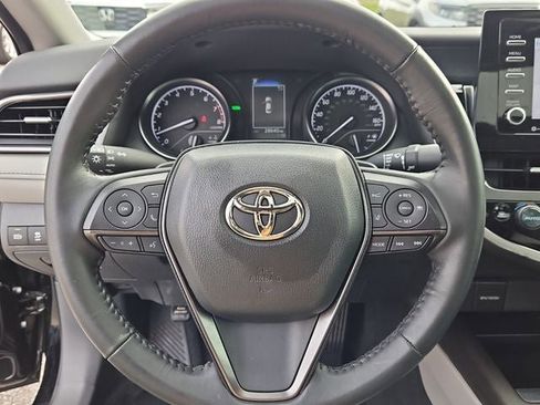 Used 2023 Toyota Camry SE image 29